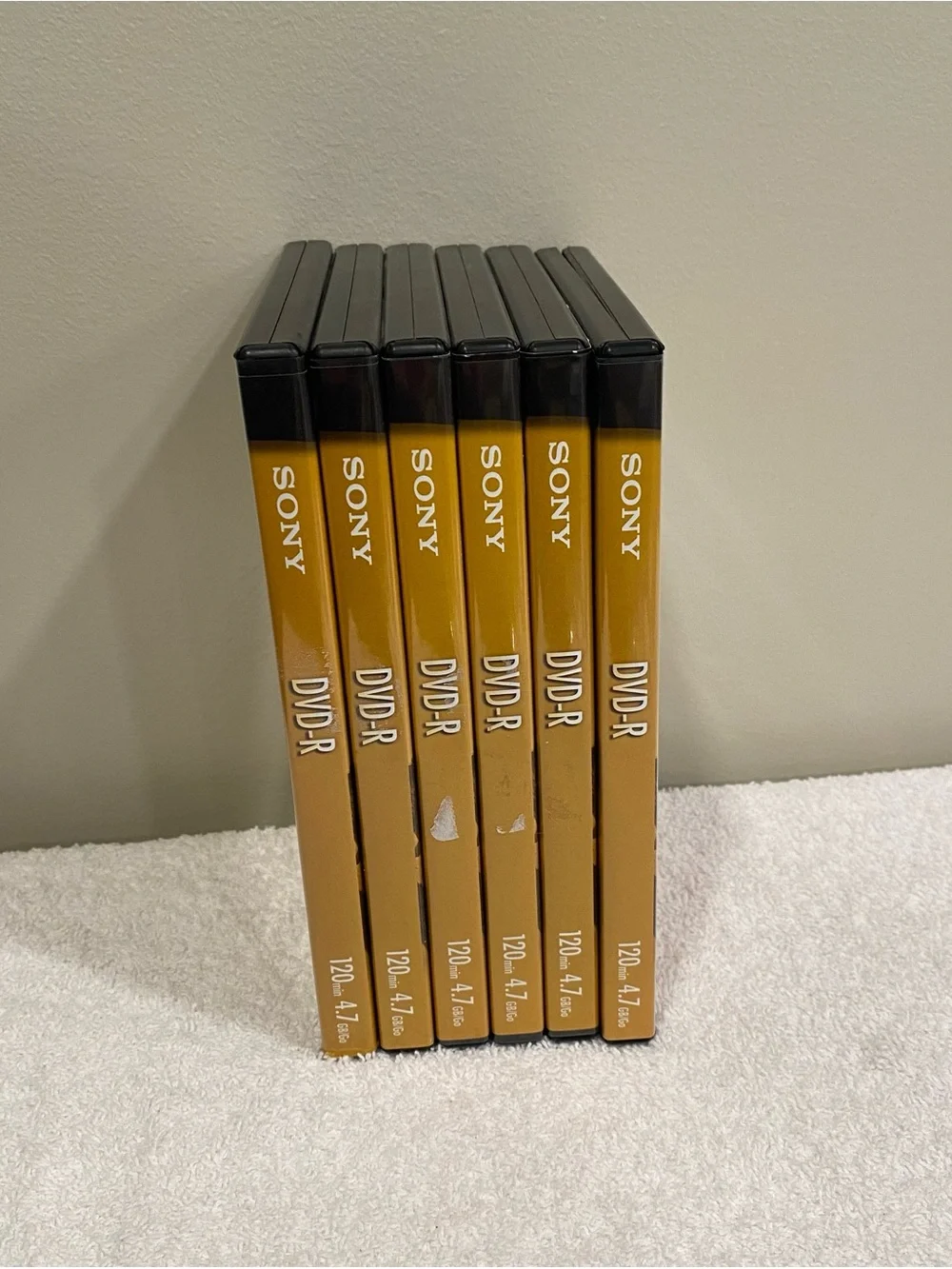 6- Sony DVD-R Recordable Discs in Gold and Black Packaging